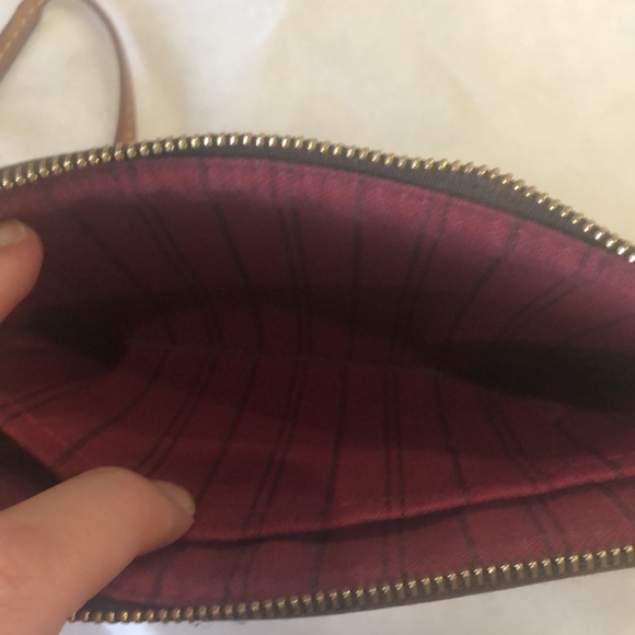 LV Louis Vuitton wristlet - Picture 9 of 11